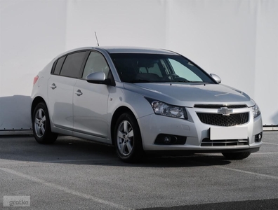 Chevrolet Cruze , Klima, Tempomat, Parktronic