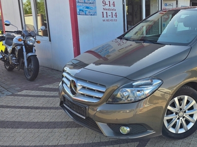 Mercedes Klasa B W246 Sports Tourer 180 BlueEFFICIENCY 122KM 2012