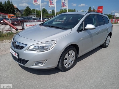 Opel Astra J Benzyna