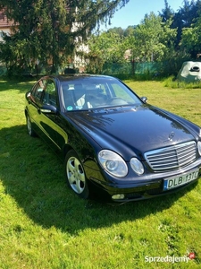 Sprzedam Mercedesa klasy E w211 220