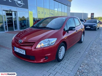 Toyota Auris 1.3 benzyna 101 KM 2011r. (Kraków)