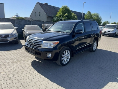 Toyota Land Cruiser VI 2013