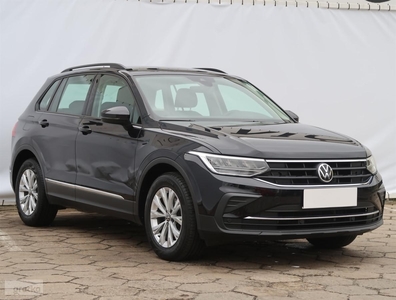 Volkswagen Tiguan , Salon Polska, 1. Właściciel, Serwis ASO, VAT 23%,