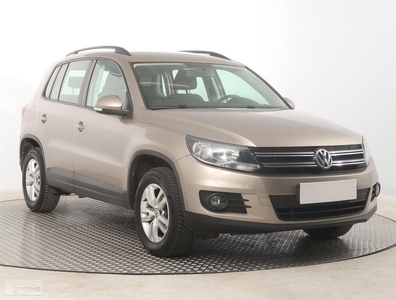 Volkswagen Tiguan , Salon Polska, Serwis ASO, Klimatronic, Parktronic