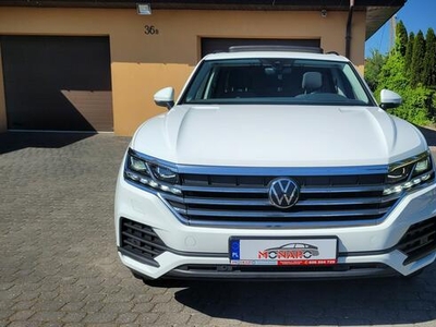 Volkswagen Touareg 3.0 V6 TDI 4Motion Panorama Pneumatyka Hak Salon PL Serwis ASO FV 23%