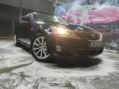 Lexus is 220d Anglik