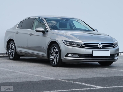 Volkswagen Passat B8 , Salon Polska, Serwis ASO, Navi, Klimatronic, Tempomat,