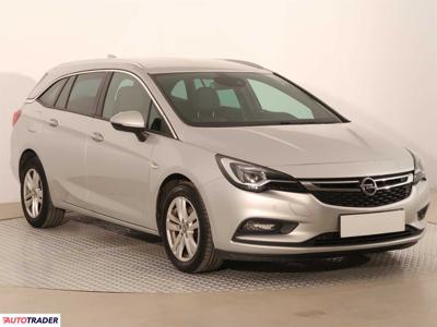 Opel Astra 1.6 134 KM 2017r. (Piaseczno)