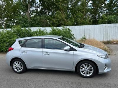 Używane Toyota Auris - 50 200 PLN, 141 000 km, 2014