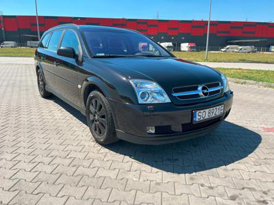 Używane Opel Vectra - 9 000 PLN, 320 000 km, 2004