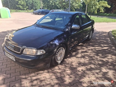 Audi a4 sedan 1.8 turbo benzyna 95rok dobry stsn