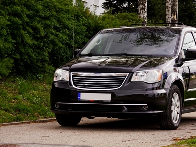 Chrysler Town & Country V 3.6 V6 287KM 2016