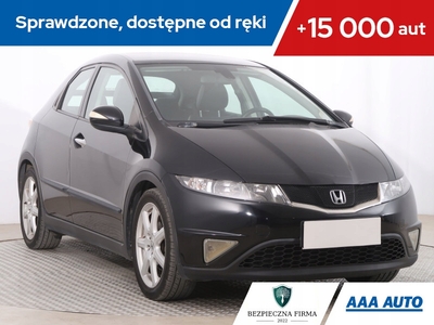 Honda Civic VIII Hatchback 3d 1.8 i-VTEC 140KM 2008