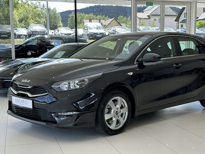 Kia Ceed III Hatchback Facelifting 1.5 T-GDI 160KM 2023