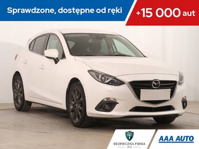 Mazda 3 III Hatchback Facelifting 2.0 SKYACTIV-G 120KM 2016