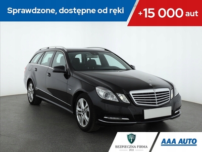 Mercedes Klasa E W212 Kombi 200 CGI BlueEFFICIENCY 184KM 2011