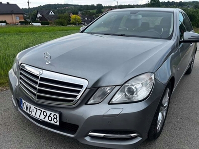 Mercedes Klasa E W212 Limuzyna 200 CGI BlueEFFICIENCY 184KM 2012