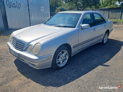 Mercedes W210 Okular 2L Benzyna Zarejestrowany