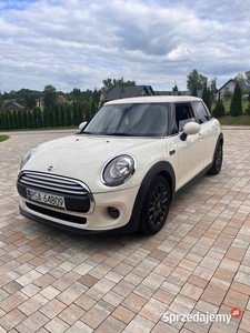 Mini Cooper 2016 · 95 000 km · 1 198 cm3 · Benzyna