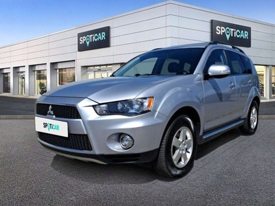 Mitsubishi Outlander III SUV 2.0 DOHC MIVEC 147KM 2012