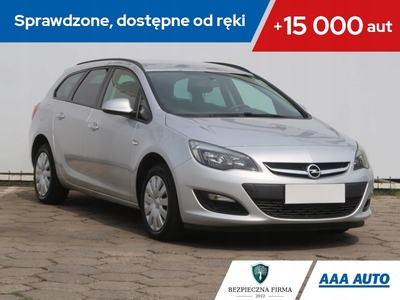 Opel Astra J Sports Tourer Facelifting 1.6 CDTI ecoFLEX 110KM 2015