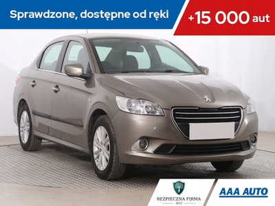 Peugeot 301 Sedan 1.2 VTi 72KM 2013