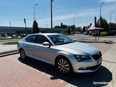 Polski Salon bezwypadkowy Skoda Superb