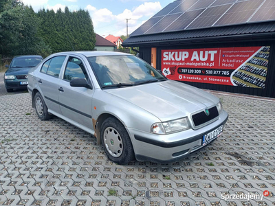 Skoda Octavia 1.6 99r