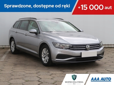 Volkswagen Passat B8 Variant 2.0 TDI BlueMotion SCR 150KM 2019