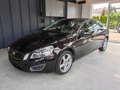 Volvo S60 II Sedan 2.0 D3 163KM 2010