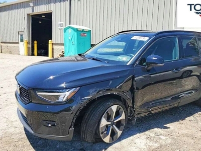 Volvo XC40 Crossover Facelifting 2.0 B5 250KM 2023