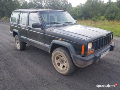 Jeep Cherokee sprzedam lub zamienie na ciagnik