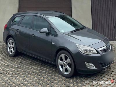 Opel astra J