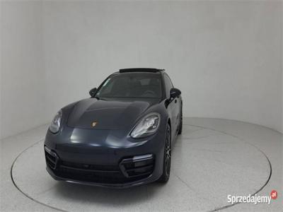 Porsche Panamera 4S 2.6L V6 440KM