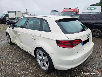 2013 AUDI A3 8v 1.6 TDI SPORTBACK uszkodzony