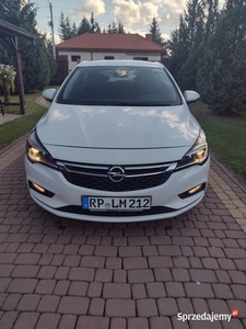 Astra 2017 1.6CDTi bezwypadkowy stan super