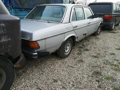 Mercedes W123 2.3 LPG automat sedan do renowacji