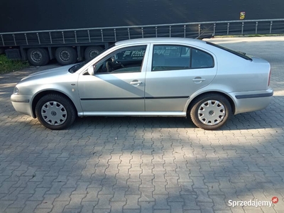 Skoda Octavia 2003r 1.6 b + Gaz klima sprawna stan bardzo dobry