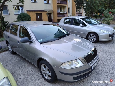 Skoda Octavia II kombi 1.6 MPI LPG 2011 przebieg 201900km