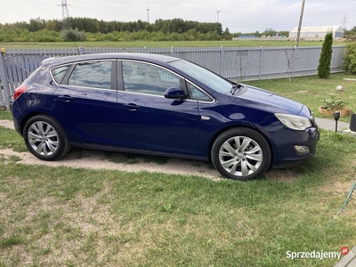 Sprzedam Opel Astra J 1,7CDTI 110KM