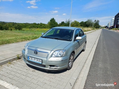 Sprzedam Toyotę Avensis sedan 2.4 163 KM