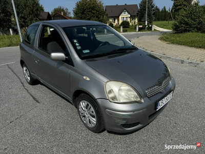 Toyota Yaris Raty/Zamiana Gwarancja benzyna 1,3 ważne opłaty zdrowe progi …