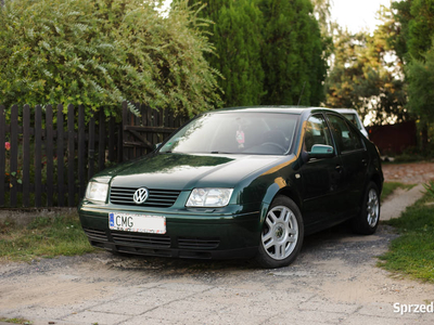 VW Bora 1.6 SR Benzyna 1999r. Zarejestrowany