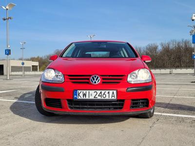 Używane Volkswagen Golf - 10 000 PLN, 218 150 km, 2004