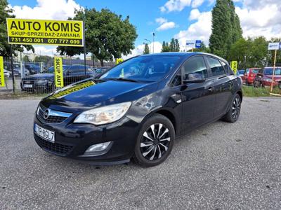 Opel Astra J 2011