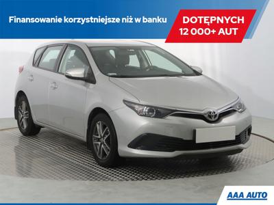 Toyota Auris II Hatchback 5d Facelifting 1.33 Dual VVT-i 99KM 2015