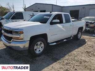 Chevrolet Silverado 5.0 benzyna 2018r. (SAVANNAH)