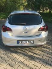 Sprzedam ; Opel Astra 1,4 j turbo 140 km 2015