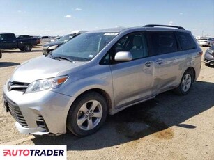 Toyota Sienna 3.0 benzyna 2018r. (AMARILLO)