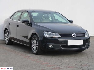 Volkswagen Jetta 1.6 103 KM 2011r. (Piaseczno)